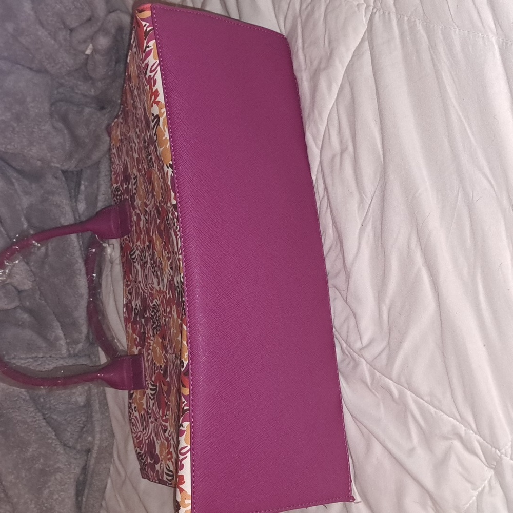 👻Trina Turk tote with strap - Picture 7 of 16